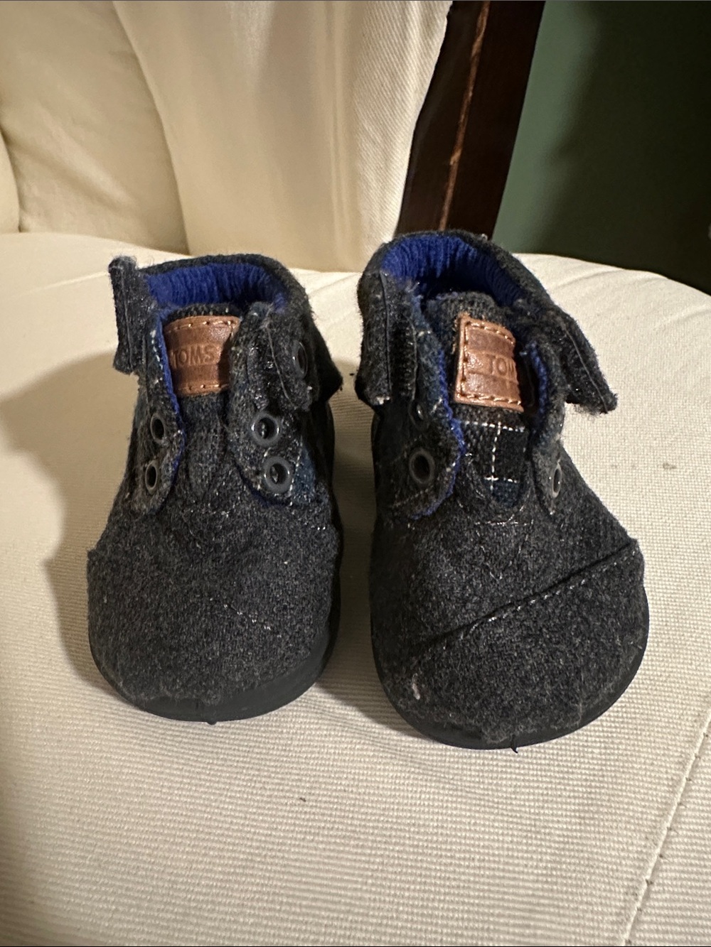 TOMS Infant Dark Gray Wool Slip-On Booties
